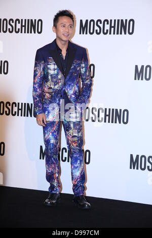 Chao Deng est allé(e) à Moschino Printemps Été Montrer à Shanghai, Chine, le jeudi 13 juin, 2013. Banque D'Images