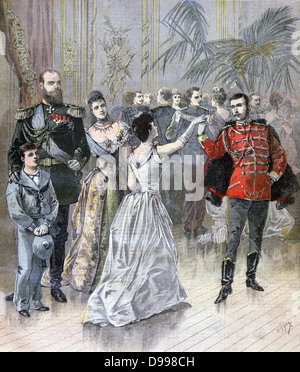 Le tsar Alexandre III avec la Tsarine et tsarévitch (plus tard, Nicholas II) Participation à un bal à la résidence de l'Ambassadeur de France à Saint-Pétersbourg. À partir de 'Le Petit Journal', Paris, 11 mars 1893. La Russie, la France, la diplomatie, la danse Banque D'Images