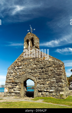 L'église Saint Brynach au MCG Yr Eglwys, Pembrokeshire, Pays de Galles, ruiné par la grande tempête de 1859. Banque D'Images