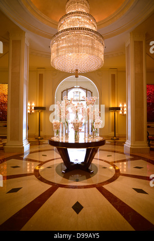 Photographie intérieur hall, Beverly Wilshire Hotel Quatre Saisons du connu, à partir de la jolie femme, Wilshire boulevard, Beverly Hills, Los UN Banque D'Images