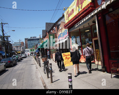 Kensington Market, zone commerçante de bohème à caractère ethnique à Toronto Banque D'Images