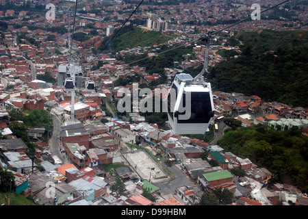 Vue aérienne de Medellin barrios à partir de la télécabine, Medellin, Colombie, Amérique du Sud Banque D'Images