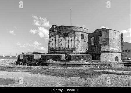 Château Calshot est l'un des forts de l'appareil d'Henri VIII, construit sur le Solent à Calshot Spit près de Fawley pour garder l'entrée de sou Banque D'Images