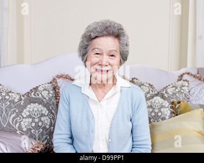 Senior Asian Woman Banque D'Images