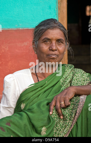 L'Asie, l'Inde, Karnataka, Sravanabelagola, Portrait d'une femme indienne Banque D'Images