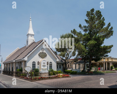 LAS VEGAS, NEVADA, Etats-Unis - 03 JUIN 2013 : extérieur de la chapelle des fleurs une jolie chapelle de mariage Banque D'Images