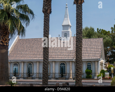 LAS VEGAS, NEVADA, Etats-Unis - 03 JUIN 2013 : extérieur de la chapelle des fleurs une jolie chapelle de mariage Banque D'Images