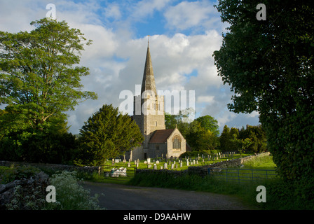 L'église Saint Pierre, dans le village de Field Broughton, South Lakeland, Cumbria, Angleterre, Royaume-Uni Banque D'Images