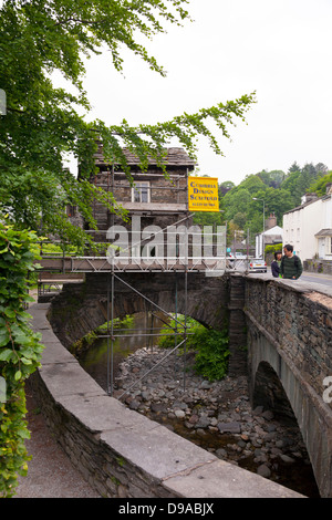 Bridge House, Ambleside. Bridge House a été construit plus de stock Ghyll il y a plus de 300 ans, Banque D'Images