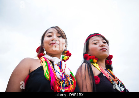 Portrait de deux femmes, des tribus Naga Hornbill Festival, Kohima, Nagaland, Inde Banque D'Images