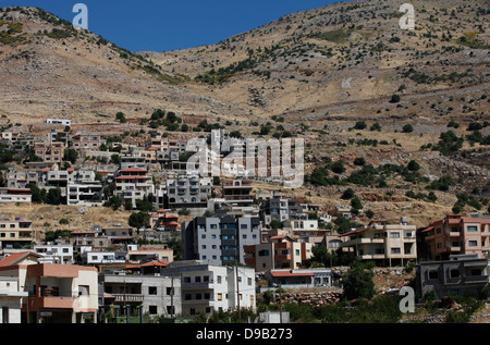 Vue de la ville druze de Majdal Shams al dans les basses collines de Mt. L'Hermon dans le Golan Israël Banque D'Images