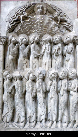 Plâtre, l'espagnol. Soulagement en pierre, sculptées avec la Pentecôte, sur un pilier dans le cloître du Monastère de Santo Domingo de Silos, sur 1100. Banque D'Images