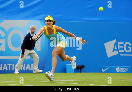 Eastbourne UK 17 juin 2013 - 23 11 de la Serbie en action contre Elena Vesnina de la Russie dans leur match aujourd'hui au Tournoi de Tennis International Aegon à Eastbourne aujourd'hui Banque D'Images