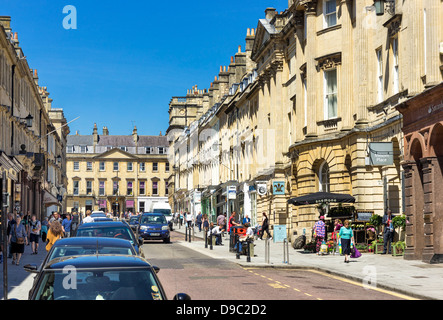 Milsom Street à Bath, Somerset, Angleterre Banque D'Images