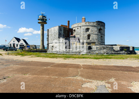 Château Calshot est l'un des forts de l'appareil d'Henri VIII, construit sur le Solent à Calshot Spit près de Fawley Banque D'Images