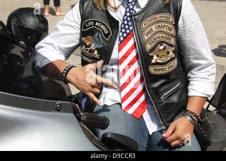 Rome, Italie. 16 juin 2013 les passionnés de Harley Davidson convergent sur la Place Saint Pierre, Vatican pour un Bénédiction Papale pendant la messe du dimanche à Rome Italie pour HD110Th anniversaire célébration européenne Banque D'Images