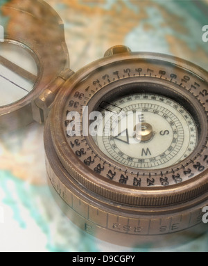 boussole en laiton Banque D'Images