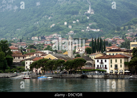 Lenno sur les rives du lac de Côme en Italie du nord Banque D'Images