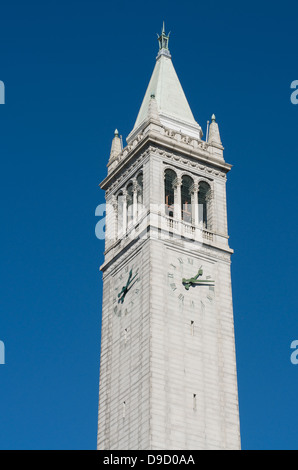 Sather clocher sur le campus de Berkeley. Banque D'Images