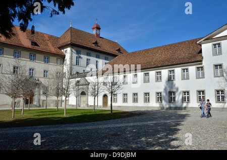 Les bâtiments du monastère et la cour, Einsiedeln, Schwyz, Suisse. Banque D'Images