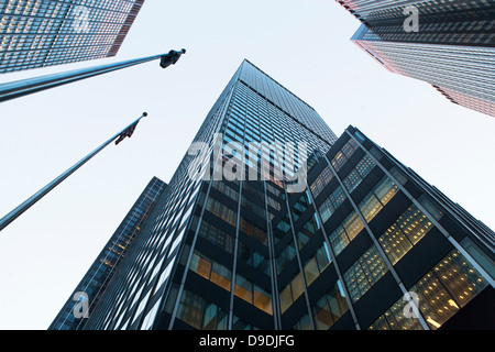 Voir des gratte-ciel d'en bas Banque D'Images