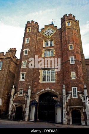 Saint James's Palace l'un des quartiers les plus anciens palaces,Pall Mall, au nord de St James's Park, City of Westminster, London, England, UK Banque D'Images