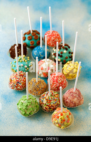 Le chocolat blanc cake pops. Recette disponible. Banque D'Images