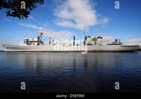 La mission de combat militaire rapide Commande de navire USNS Bridge. Banque D'Images