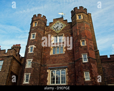 Saint James's Palace l'un des quartiers les plus anciens palaces,Pall Mall, au nord de St James's Park, City of Westminster, London, England, UK Banque D'Images