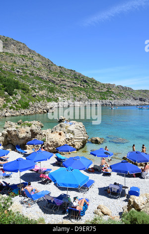 Plage de Anthony Quinn, Ladiko Bay, Rhodes (Rodos), du Dodécanèse, Grèce, région sud de la Mer Egée Banque D'Images