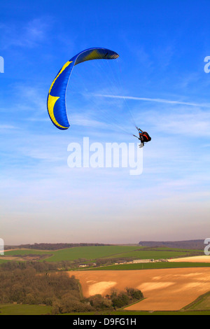 Parachute sur les South Downs, East Sussex, England, UK Banque D'Images