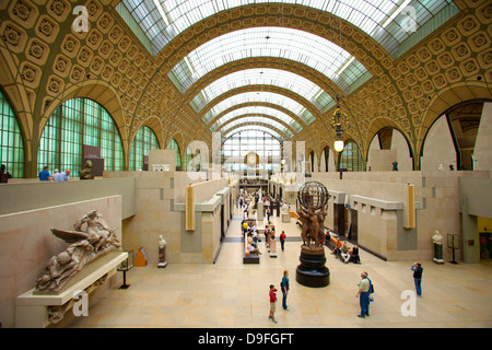 Portrait de l'intérieur du Musée d'Orsay, Paris, France Banque D'Images