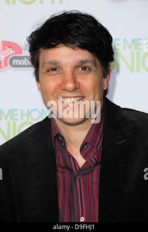 Ralph Macchio Relativity Media présente la première mondiale de 'Take me Home Tonight" tenue au Regal Cinemas Los Angeles, Californie - 02.03.11 Banque D'Images