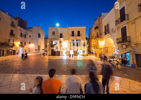 Ville piazza, Bari, Pouilles, Italie Banque D'Images