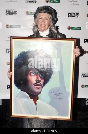 Philomena Lynott Le lancement officiel de l'exposition "Dark Sanctuary" à St Stephen's Green Centre Dublin, Irlande - 04.03.11 ** Non disponible pour publication dans les tabloïds irlandais. Disponible pour publication dans le reste du monde** Banque D'Images