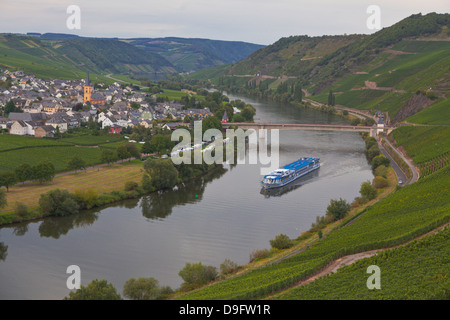 Bateau de croisière sur la rivière Moselle, Allemagne Banque D'Images