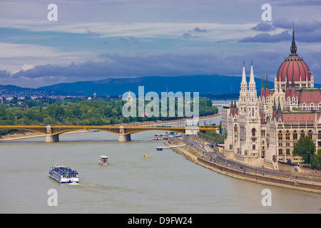 Le Parlement près du Danube, Budapest, Hongrie Banque D'Images