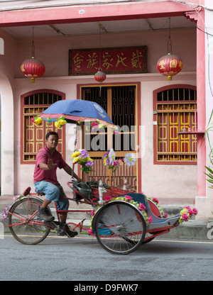 Rickshaw dans Chinatown, Georgetown, Pulau Penang, Malaisie, en Asie du sud-est Banque D'Images