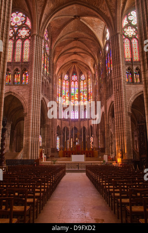 L'intérieur de la basilique Saint Denis à Paris, France Banque D'Images