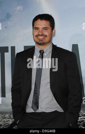 Michael Pena 'Battle : Los Angeles Los Angeles Premiere tenue au Regency Village Theatre Westwood, Californie - 08.03.11 Banque D'Images