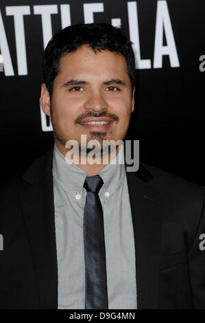 Michael Pena 'Battle : Los Angeles Los Angeles Premiere tenue au Regency Village Theatre Westwood, Californie - 08.03.11 Banque D'Images