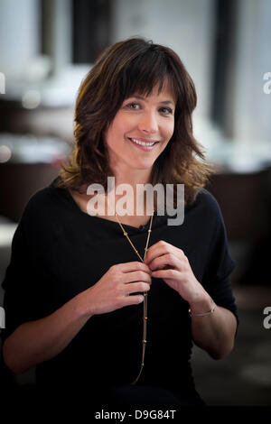 Comédienne Sophie Marceau à l'Hotel Concorde La Fayette à Paris pour on Cinemoi plat, d'être interviewé par Jonathan Ross, qui a pris une part dans l'entreprise en décembre de l'année dernière. Ainsi que la présentation et la production, Ross est devenu le directeur de la création. Paris, France - 01.03.11 Banque D'Images