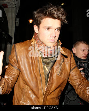 Modèle argentin Leandro Penna Bar Gem quitter Londres, Angleterre - 10.03.11 Banque D'Images