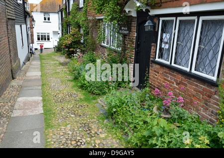 Rye, East Sussex, Angleterre, Royaume-Uni. Maisons privées dans le passage des commerçants - Oak Cottage Banque D'Images