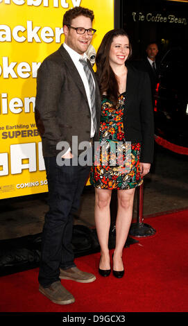 Seth Rogen et Lauren Miller La première de 'Paul' tenue à Grauman's Chinese Theatre - Arrivées Hollywood, Californie - 14.03.11 Banque D'Images