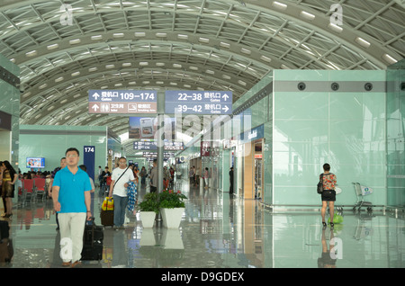 Intérieur de l'aéroport moderne de la ville de Chengdu en Chine Banque D'Images