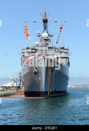 USS Dubuque est mouillée pendant sa désaffectation de cérémonie. Banque D'Images