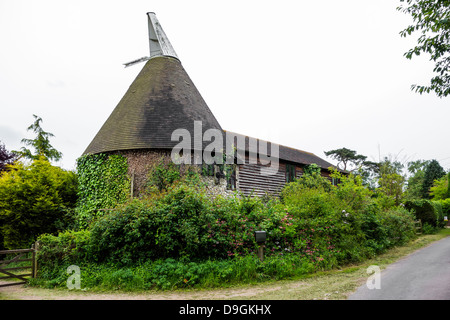 The Maltings Kentish avec murs en silex Frith Hameau Kent Banque D'Images