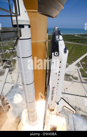 La navette spatiale Atlantis décollera du Centre Spatial Kennedy's Launch Pad 39A en orbite. Banque D'Images