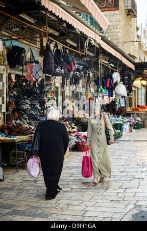 Marché dans le quartier musulman de la vieille ville, Jérusalem, Israël. Banque D'Images